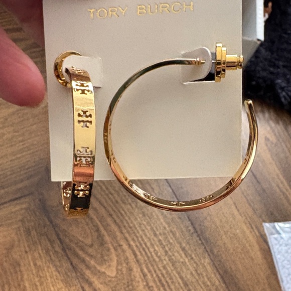 Tory Burch Jewelry - Tory Burch Gold Plated Earrings NWT